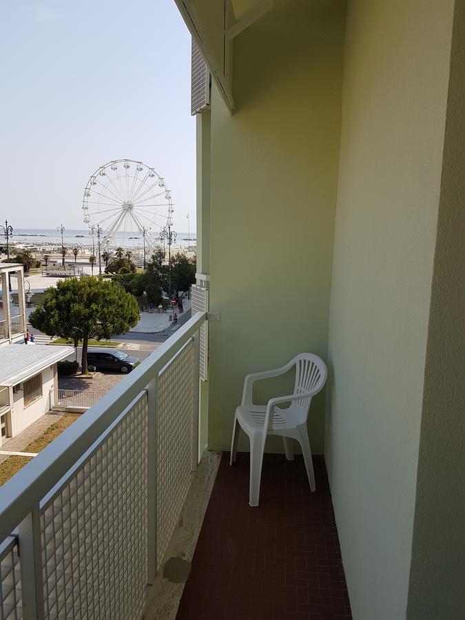 Hotel Residence Adriana Cesenatico Exterior foto
